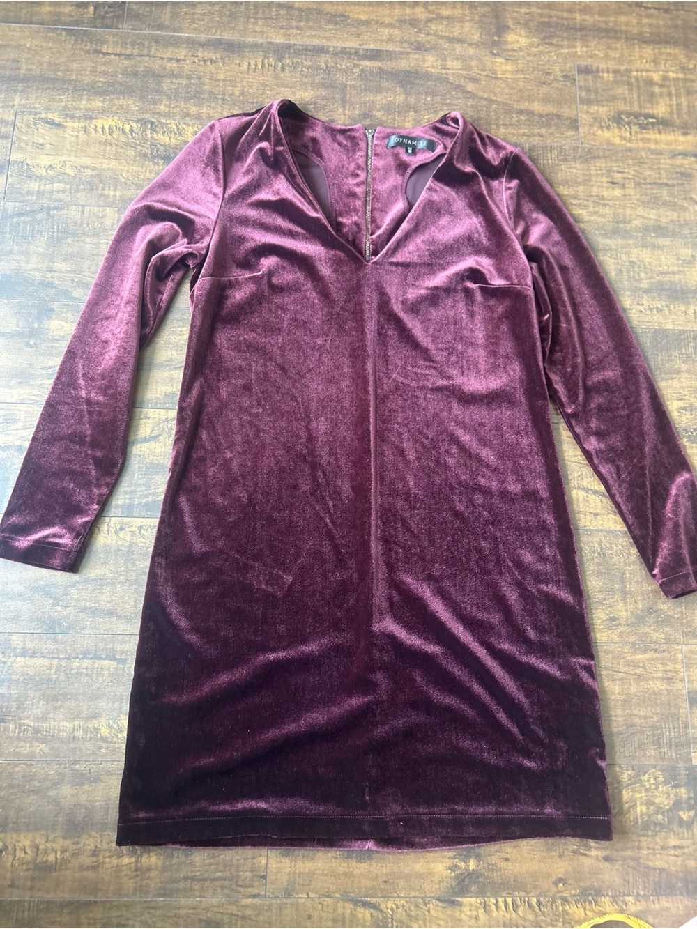 Dynamite Long Sleeve Velvet Dress in Burgundy